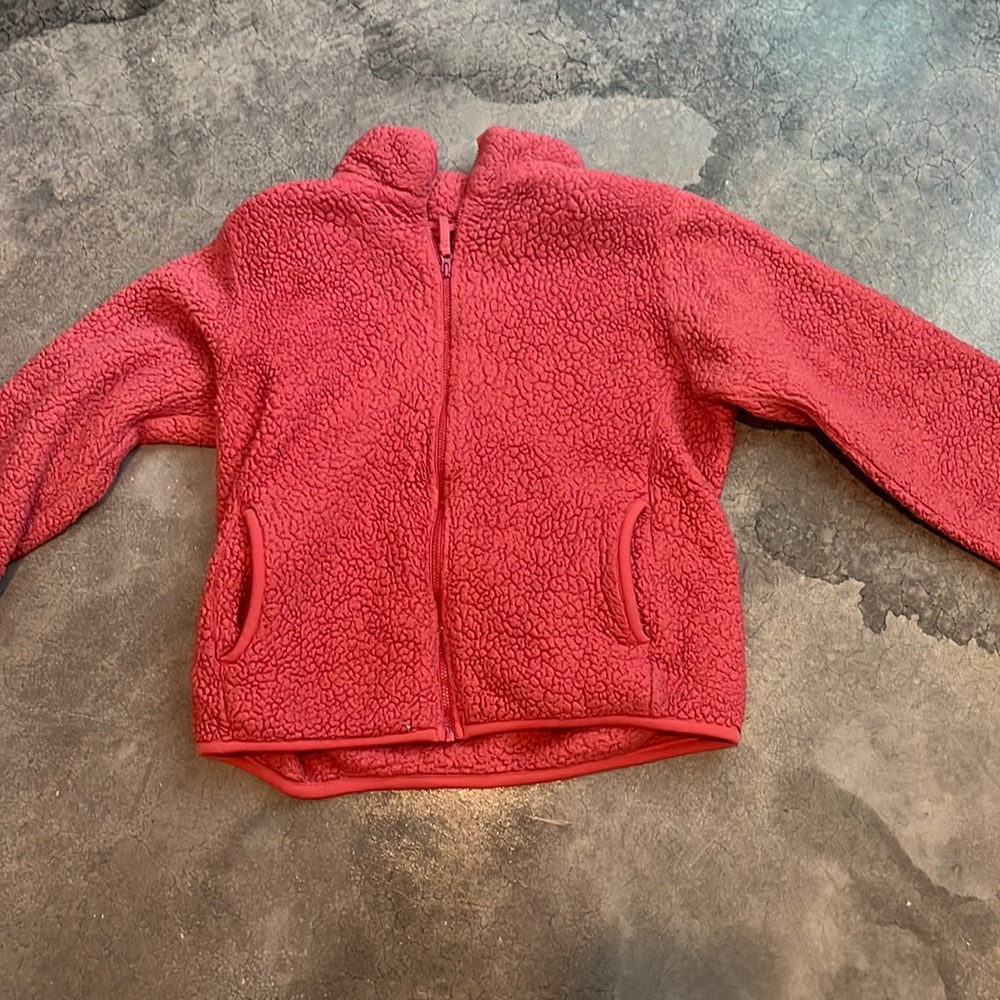 Inside and outside pockets perfect condition
